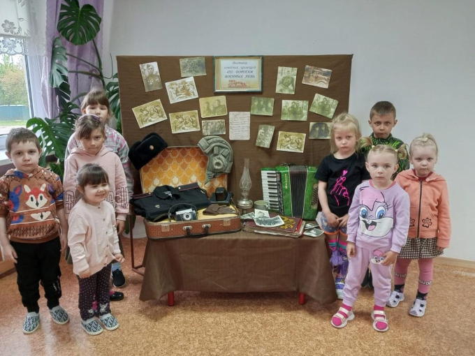 По дорогам военных лет По дорогам военных лет.